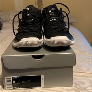 Nike Kyrie 5